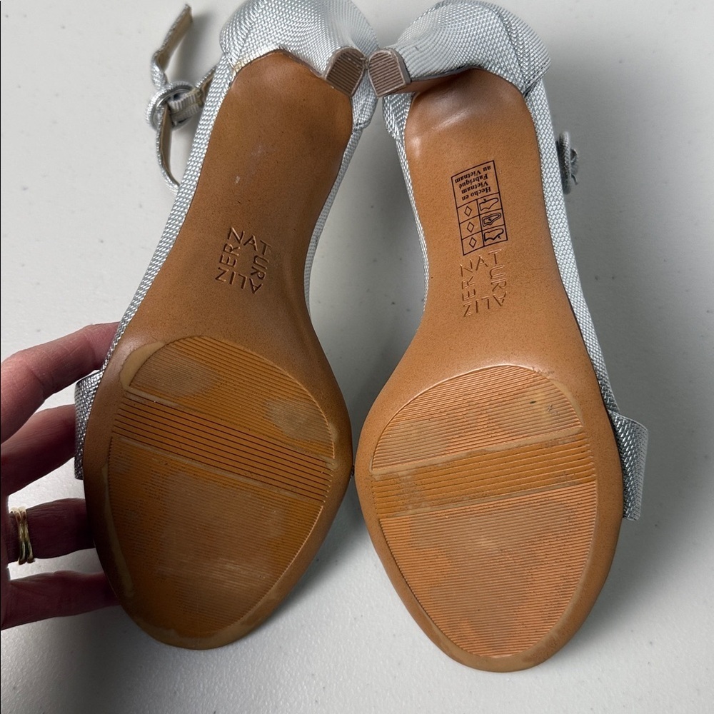 Naturalizer Strappy Heels Silver Size 6.5 - Picture 13 of 16